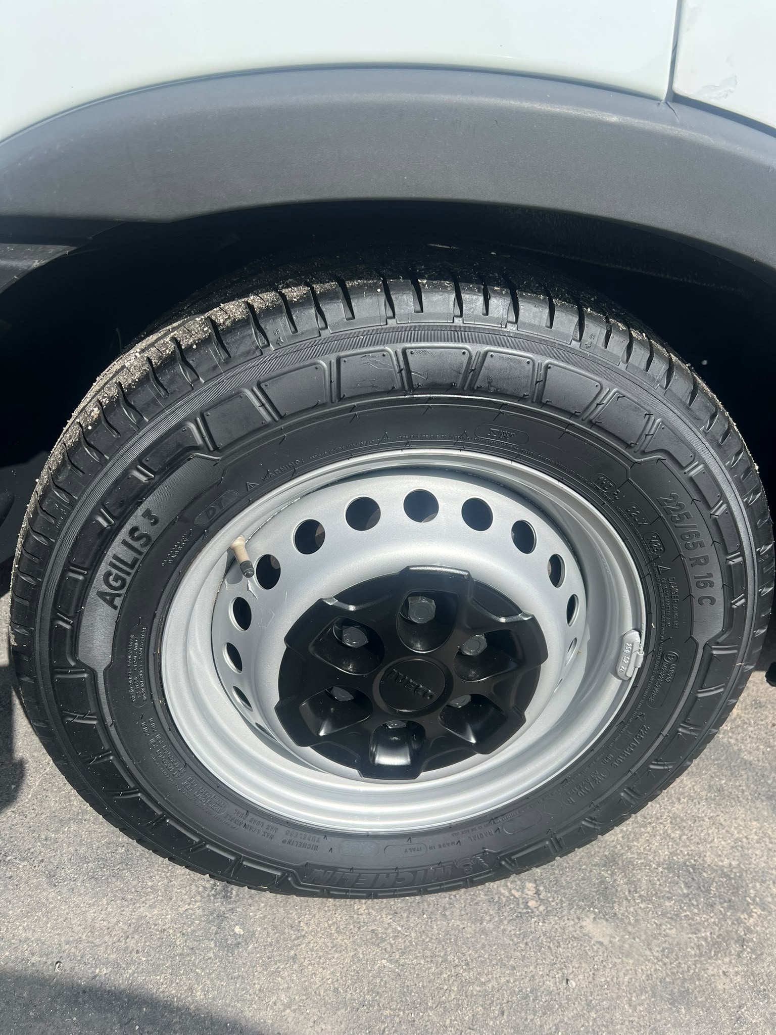 IVECO DAILY 35 140 L3H2 2021