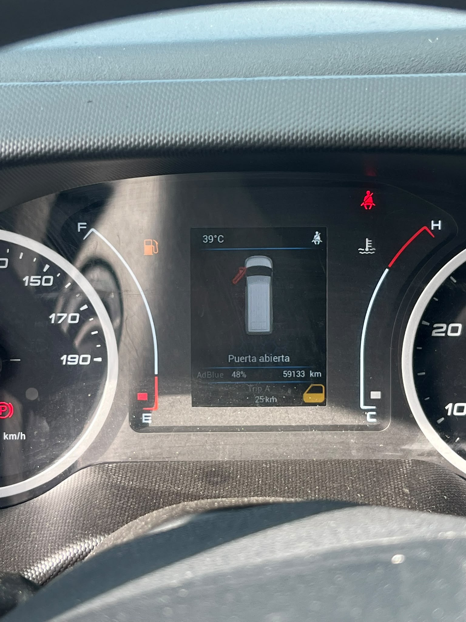 IVECO DAILY 35 140 L3H2 2021