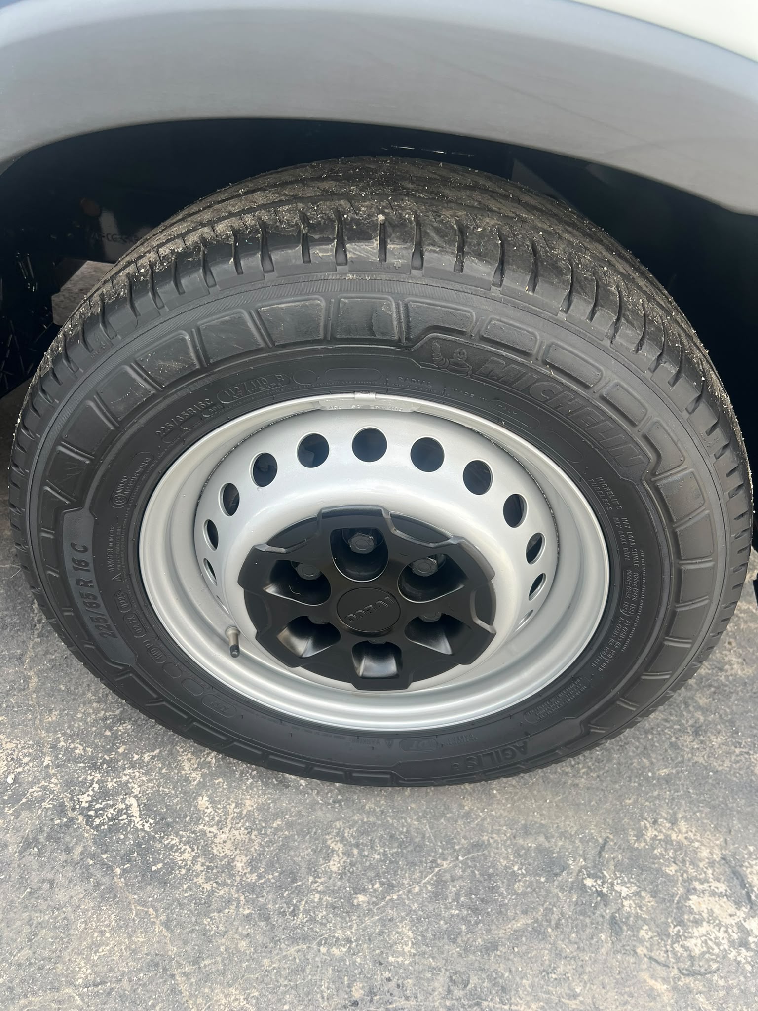 IVECO DAILY 35 140 L3H2 2021
