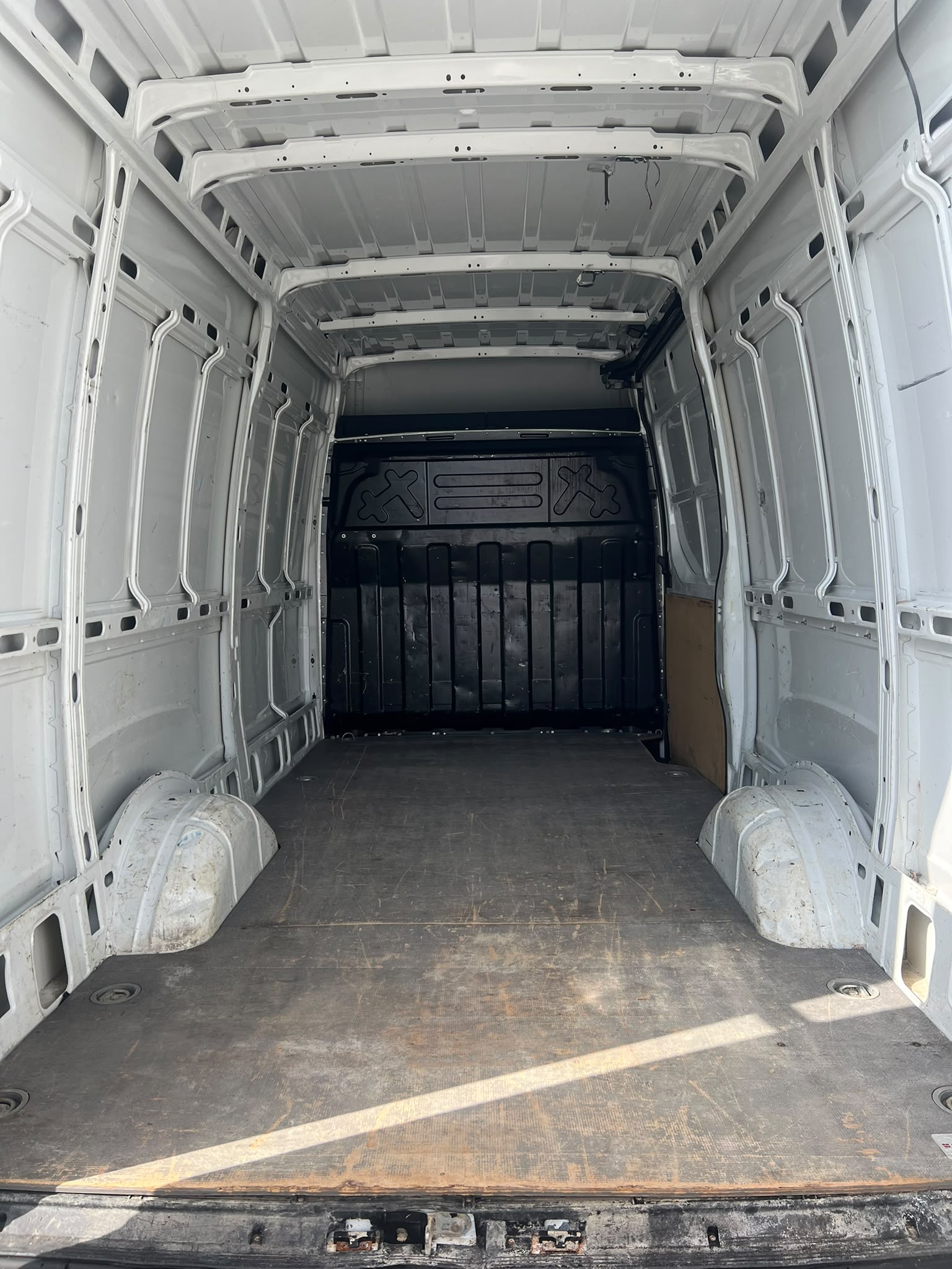 IVECO DAILY 35 140 L3H2 2021