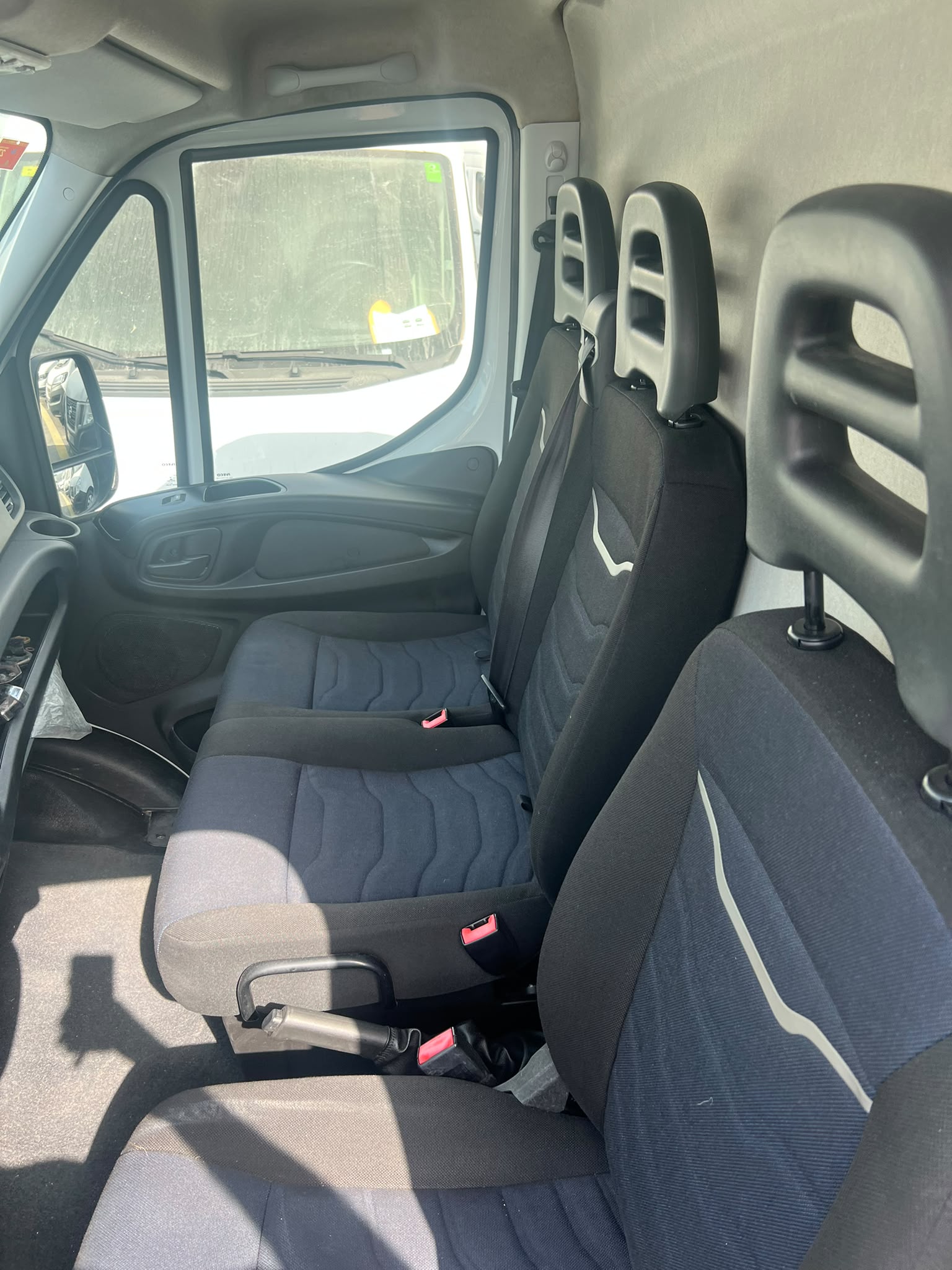 IVECO DAILY 35 140 L3H2 2021