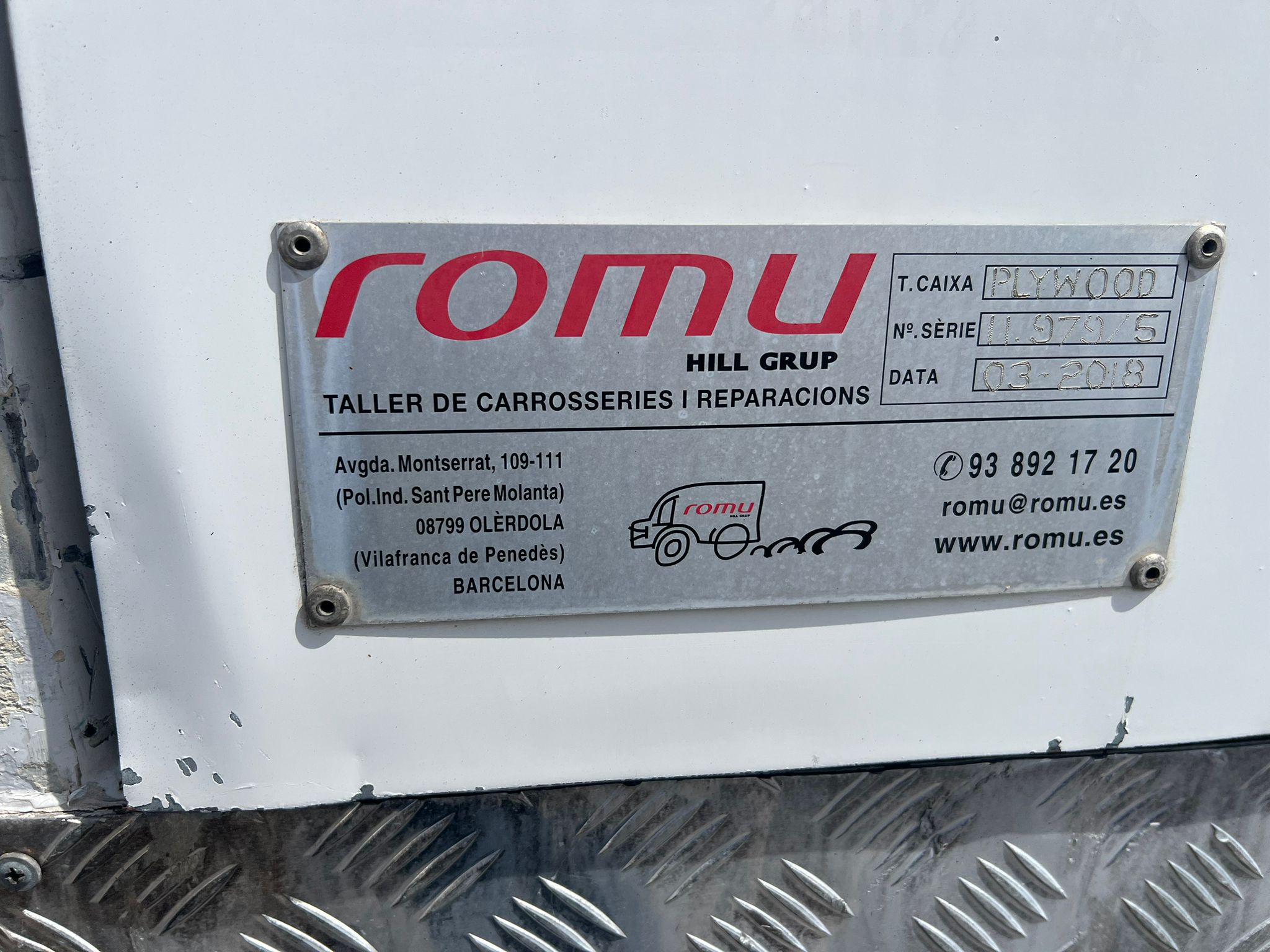 IVECO Daily 35C14 PAQUETERO RAMPA RETRACTIL