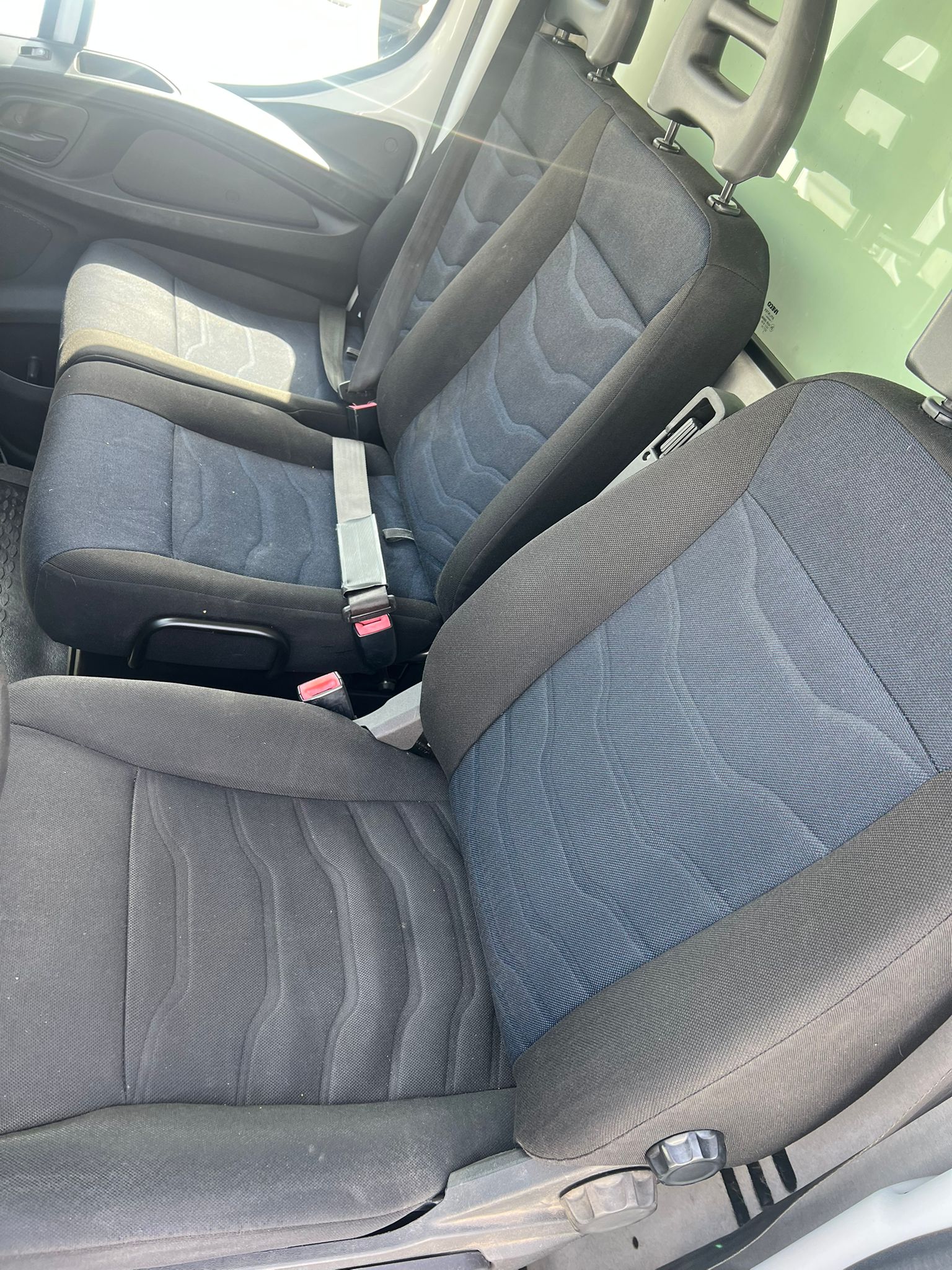 IVECO Daily 35C14 PAQUETERO RAMPA RETRACTIL