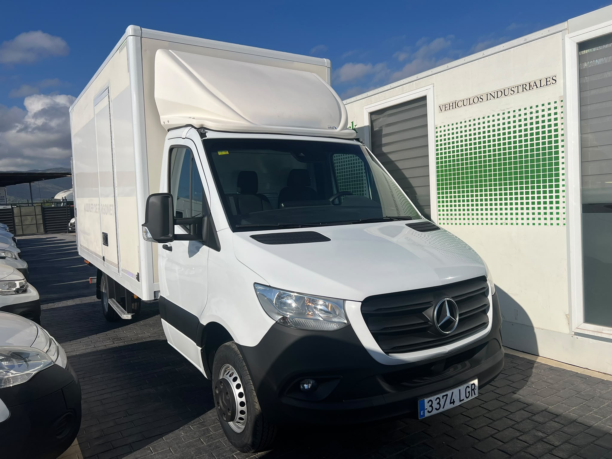 Mercedes-Benz SPRINTER 315 camión furgón