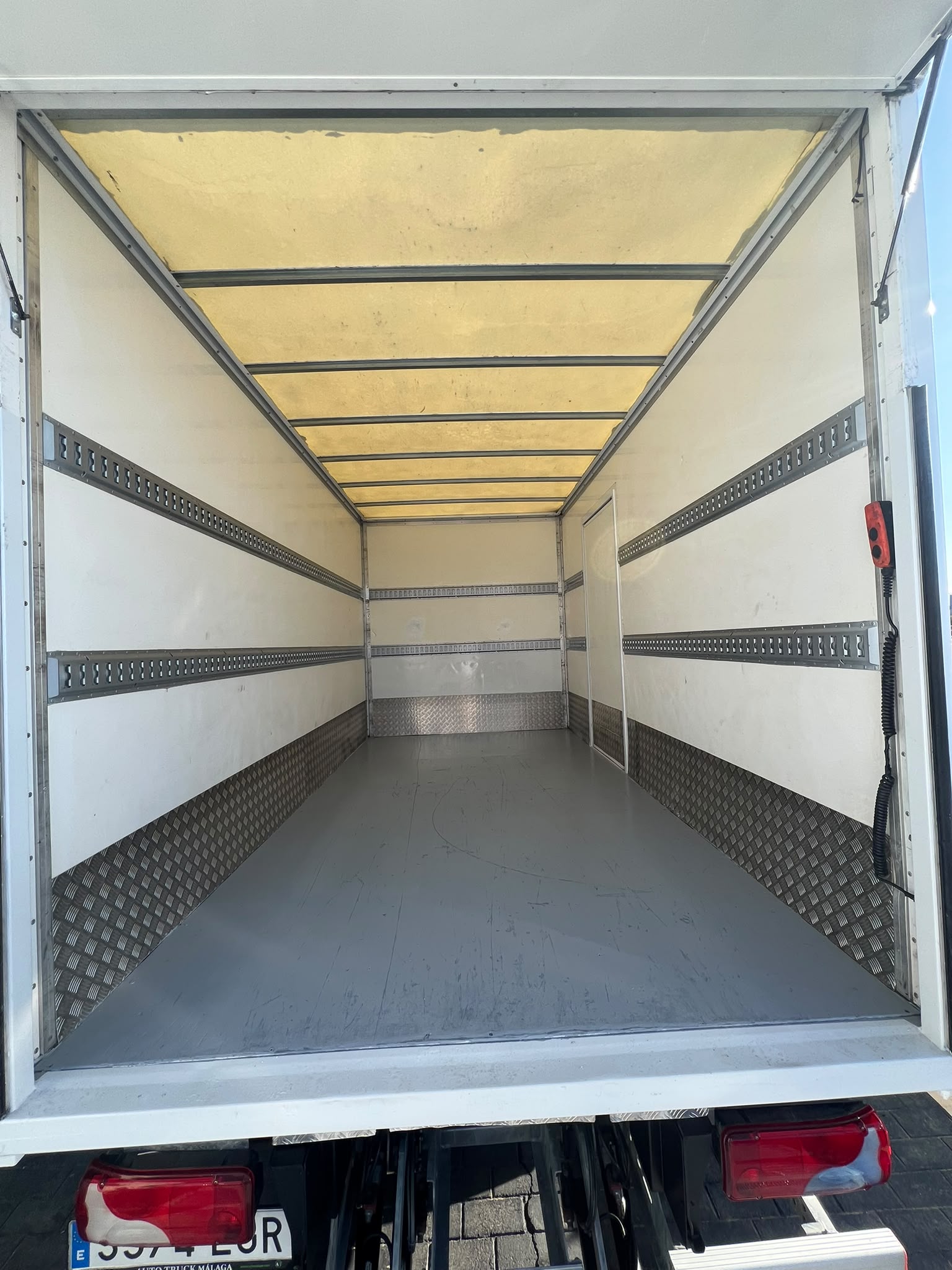 Mercedes-Benz SPRINTER 315 camión furgón