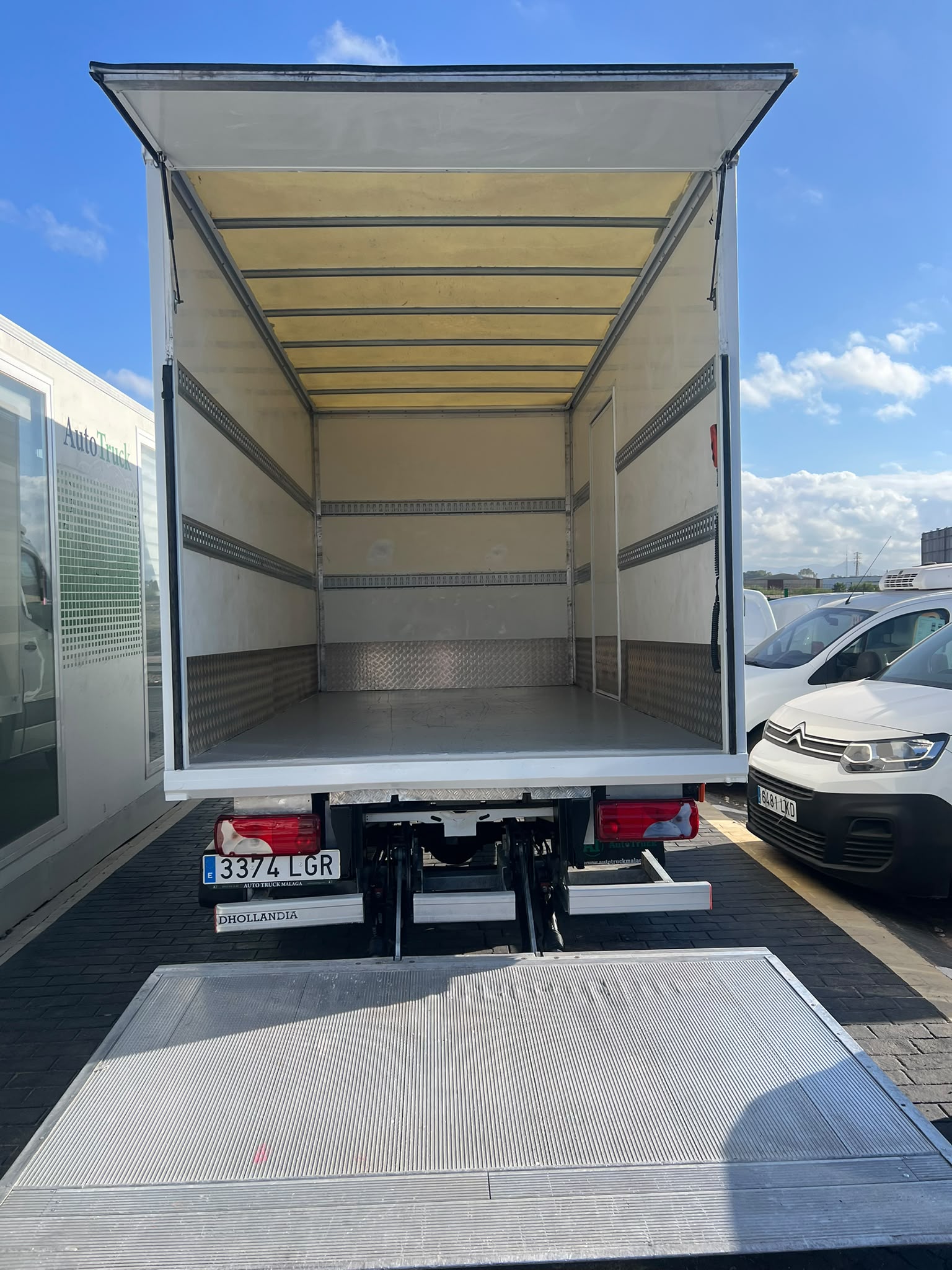 Mercedes-Benz SPRINTER 315 camión furgón