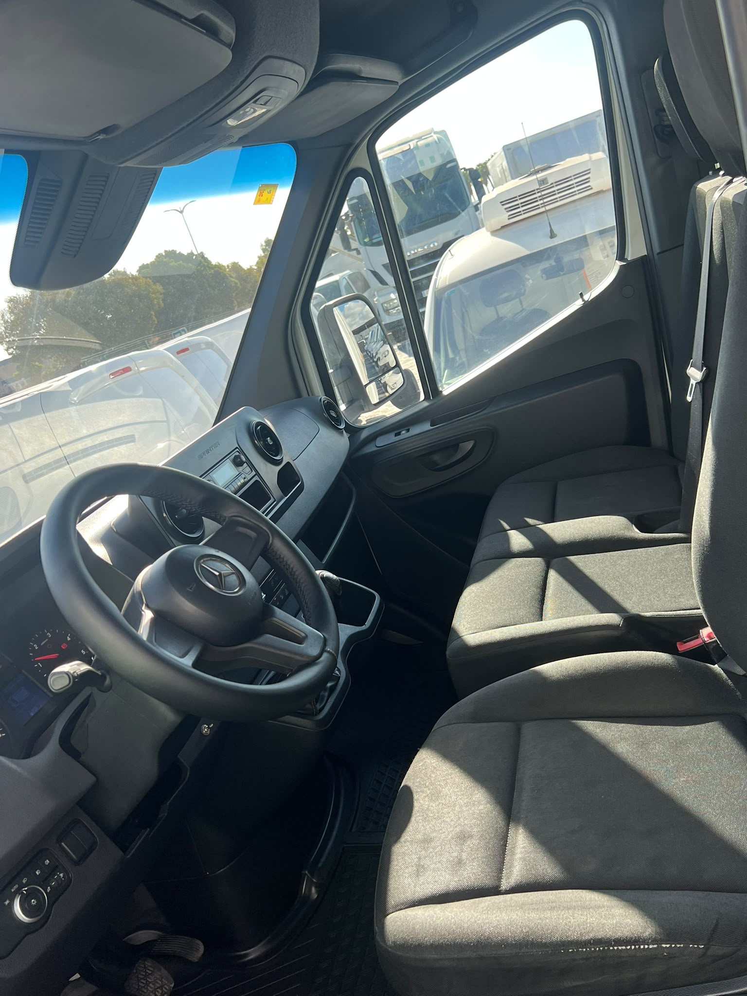 Mercedes-Benz SPRINTER 315 camión furgón