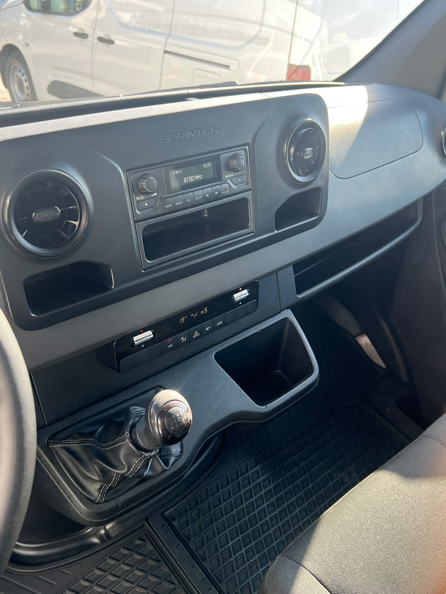 Mercedes-Benz SPRINTER 315 camión furgón