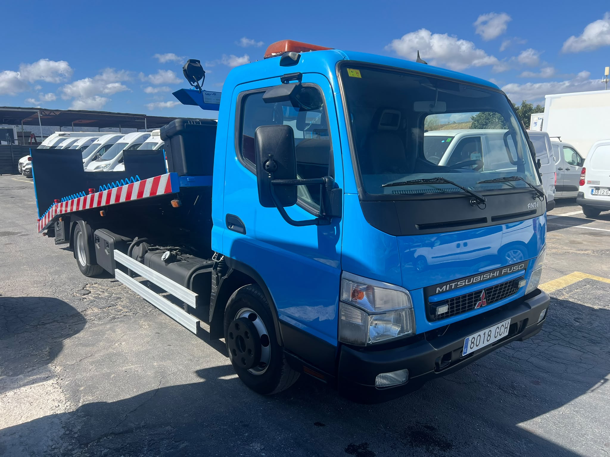 Mitsubishi CANTER 6.5/145 camión portacoches
