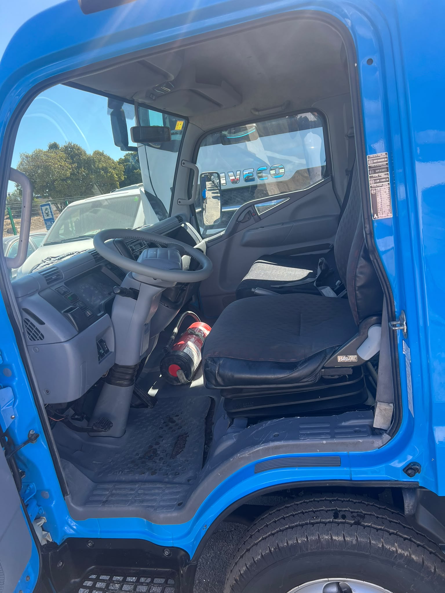 Mitsubishi CANTER 6.5/145 camión portacoches