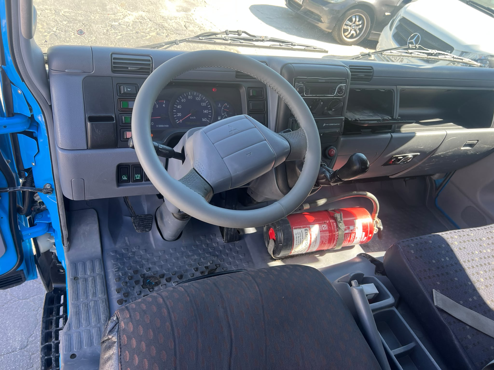 Mitsubishi CANTER 6.5/145 camión portacoches