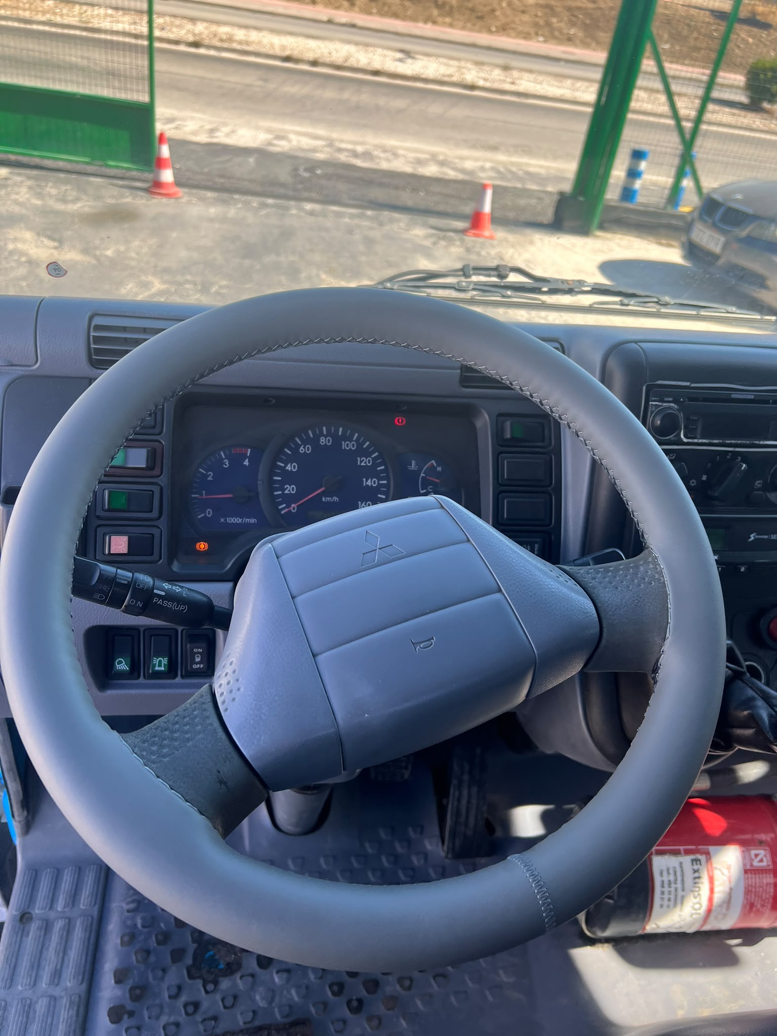 Mitsubishi CANTER 6.5/145 camión portacoches