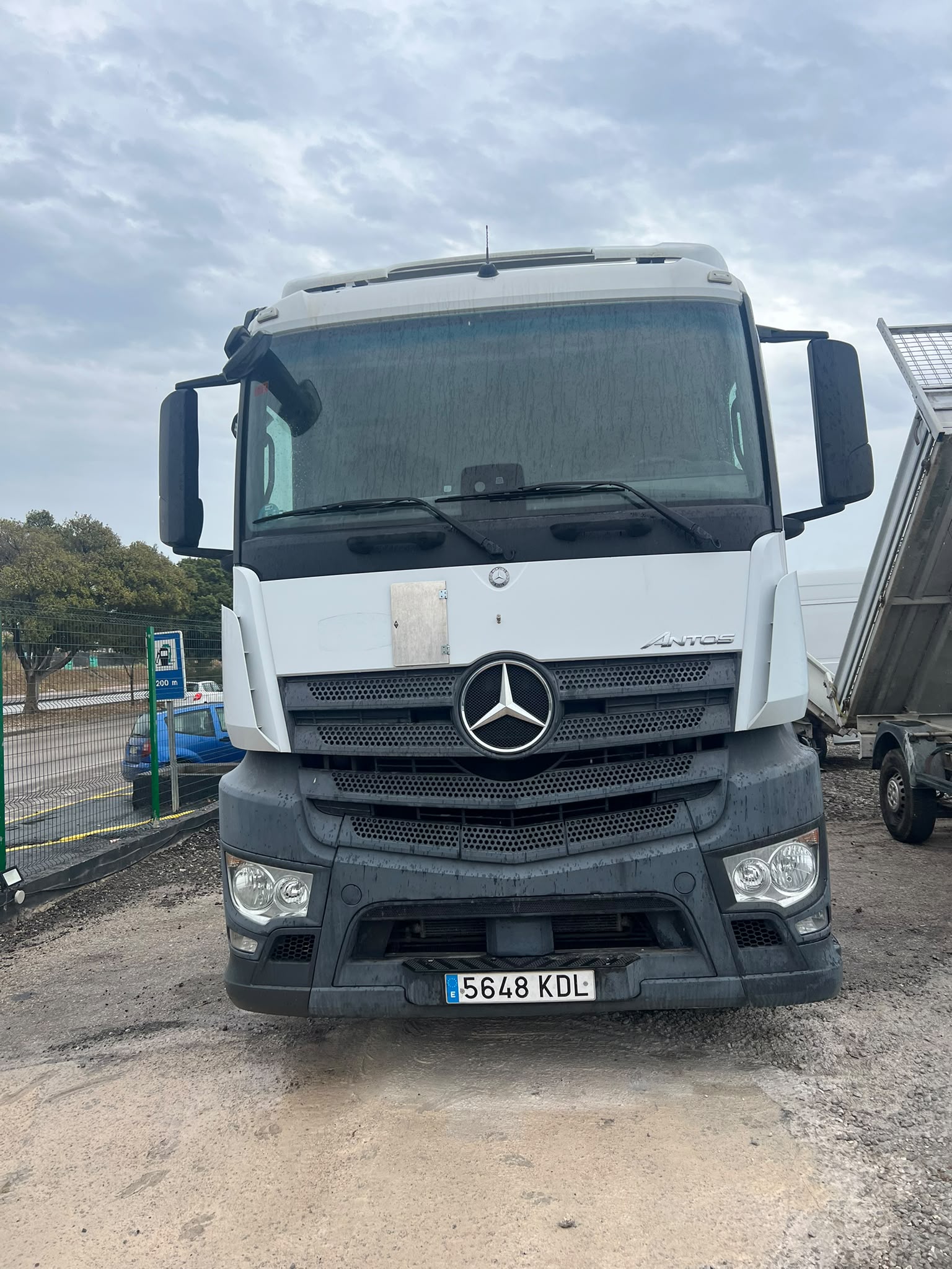 Mercedes-Benz Arocs 1845 cabeza tractora