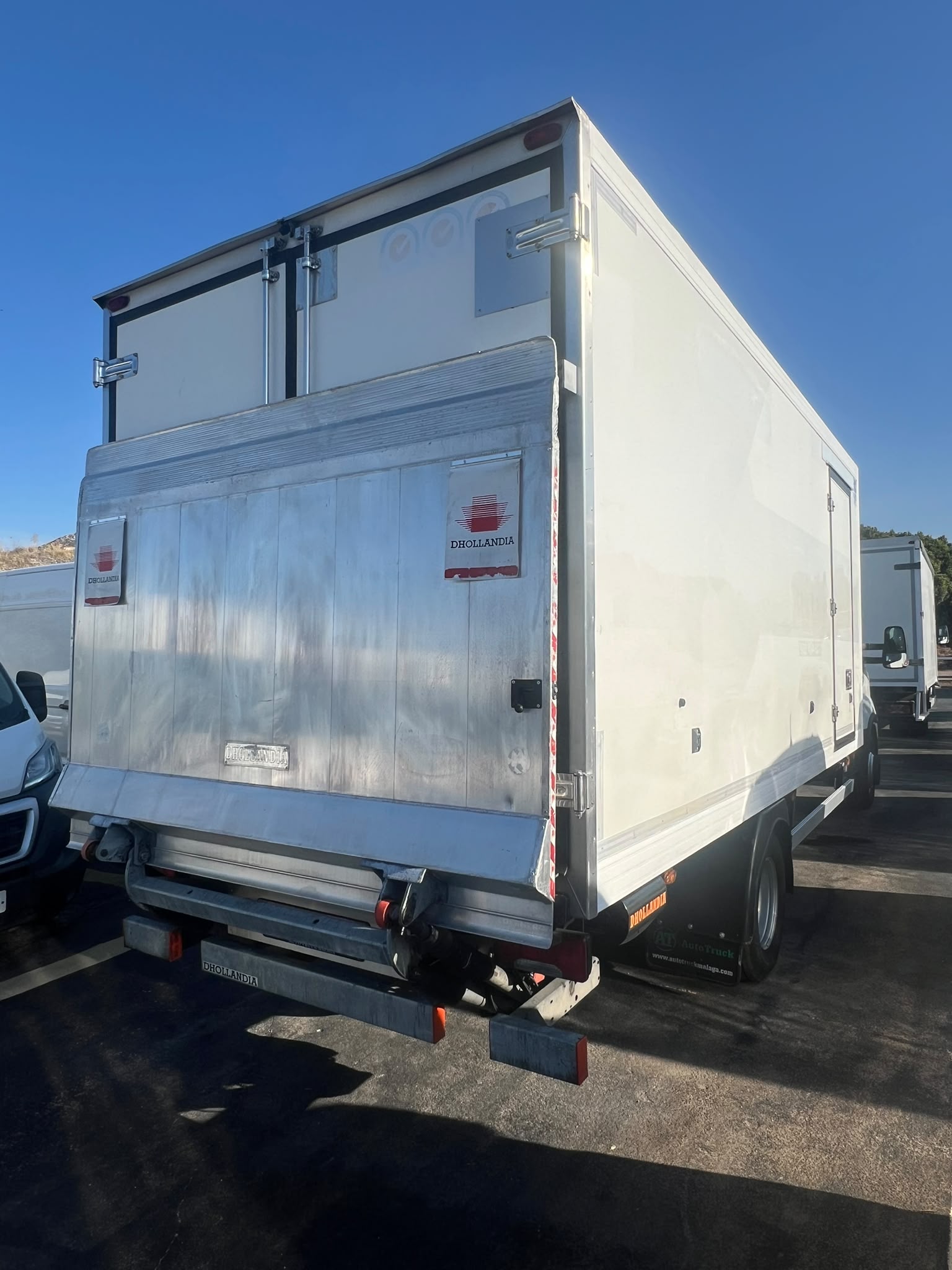 IVECO Daily 70C17 RAMPA ELEVADORA camión frigorífico