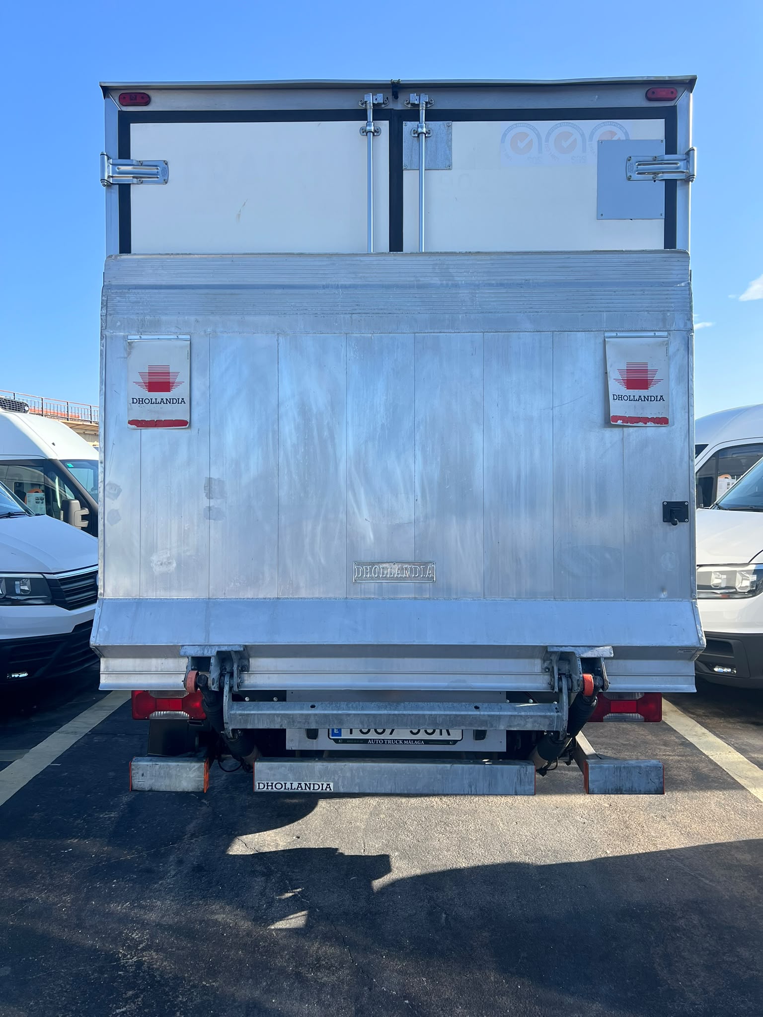 IVECO Daily 70C17 RAMPA ELEVADORA camión frigorífico