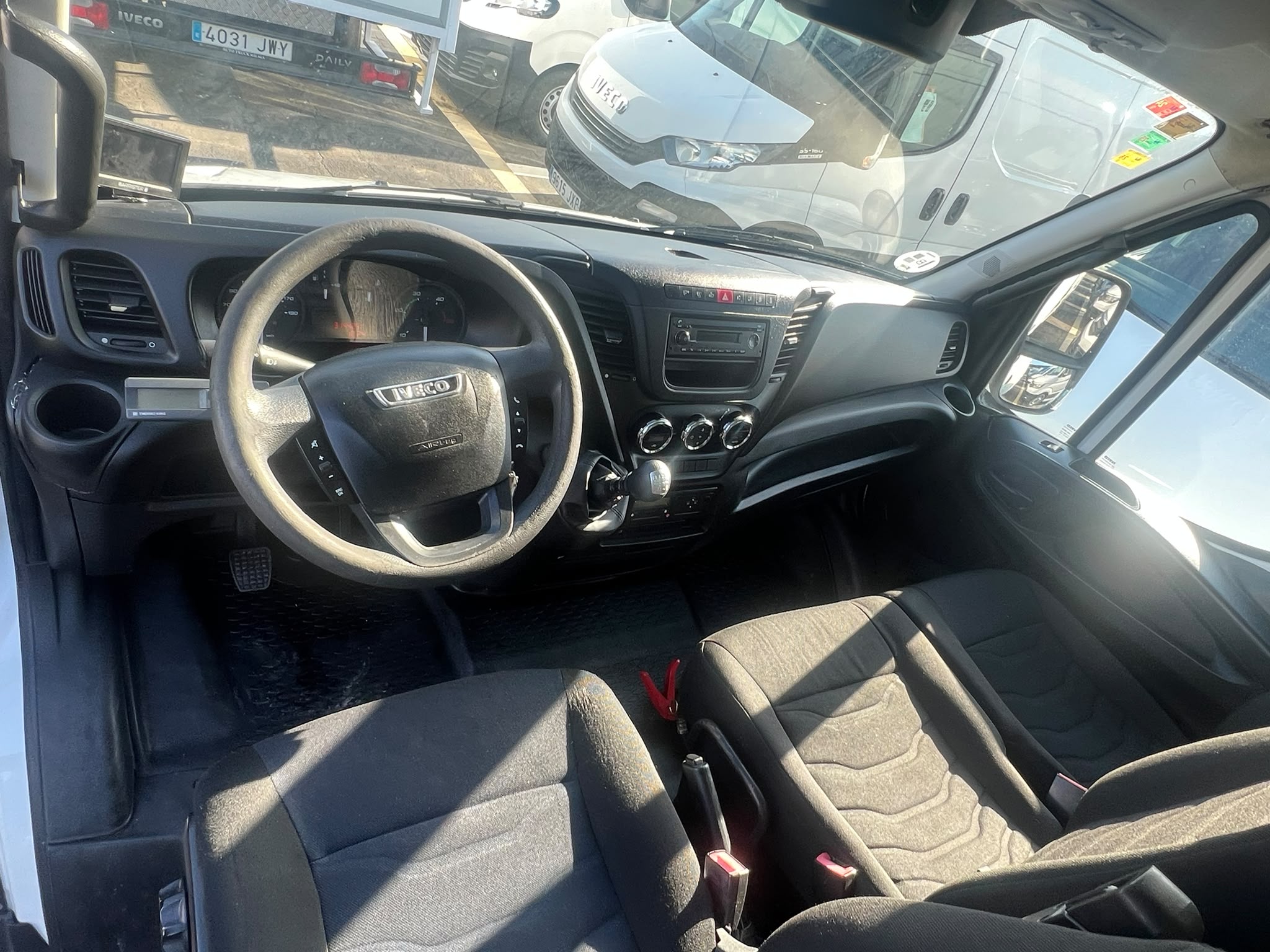 IVECO Daily 70C17 RAMPA ELEVADORA camión frigorífico